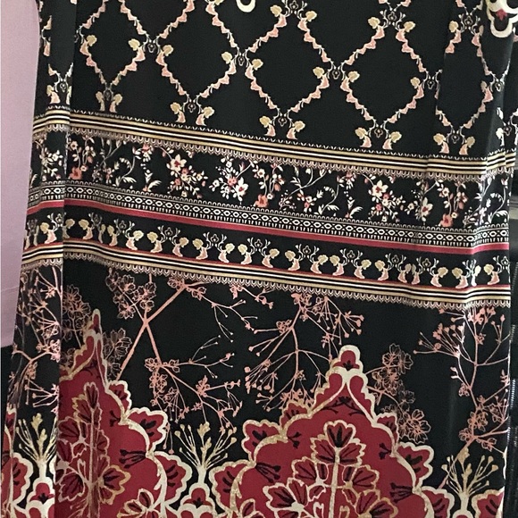 White House Black Market Plus Embroidered V-Neck Flounce-Hem Knit Sheath Dress - Picture 7 of 10